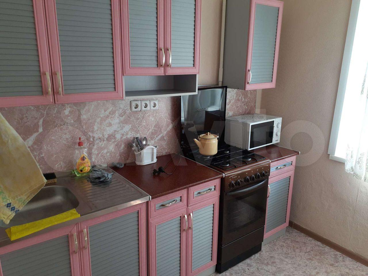 Квартира без плиты. Квартира без плиты. Пустая кухня без мебели. Кухня до ремонта без мебели. Планировка кухни состовом.